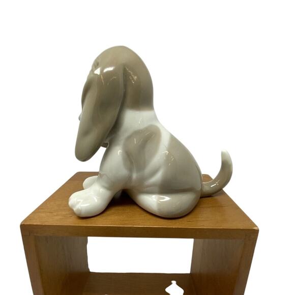 Dalia Basset‎ Hound Figurine Handcrafted Mexico Glossy Porcelain - Picture 2 of 7